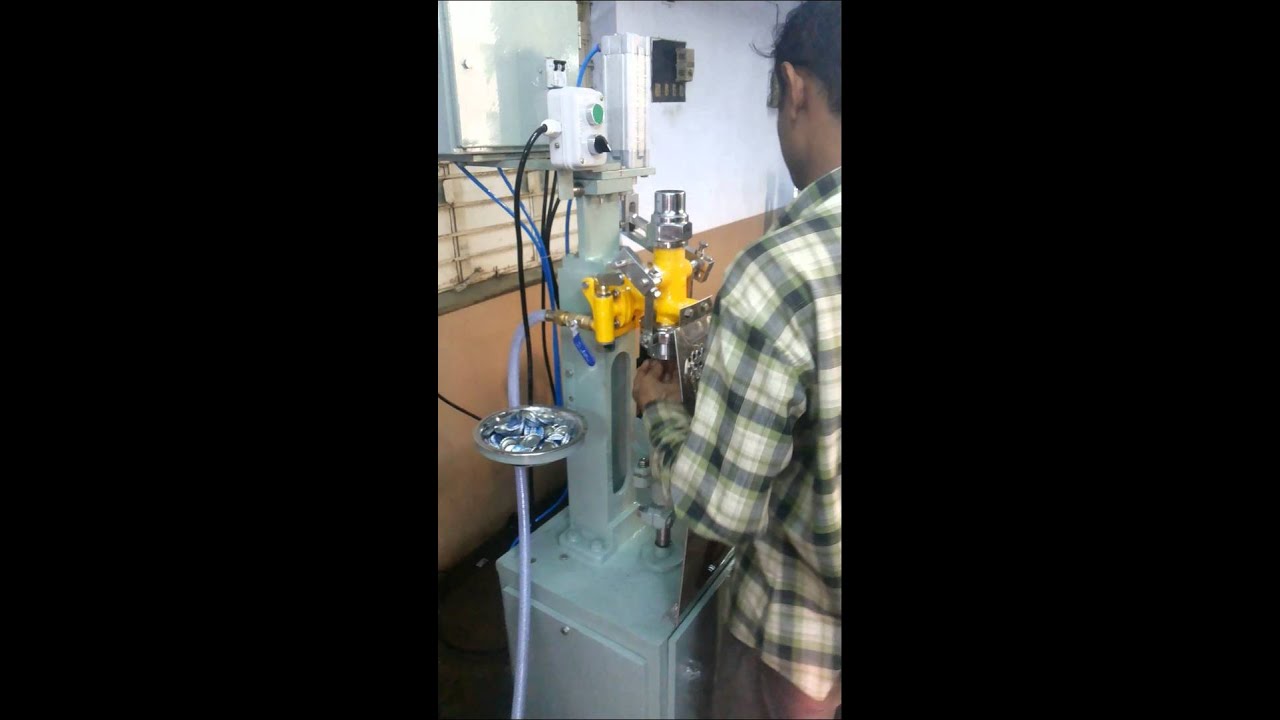 Rajratna soda filling machine