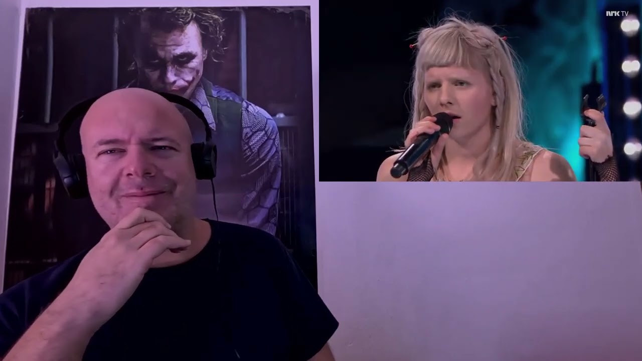 Singer reacts to AURORA - Through The Eyes Of a Child ( Live ) Reaction