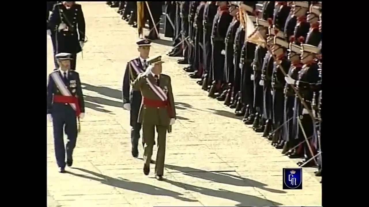 Revista a la Guardia Real. de S.M. el Rey, D. Juan Carlos I.