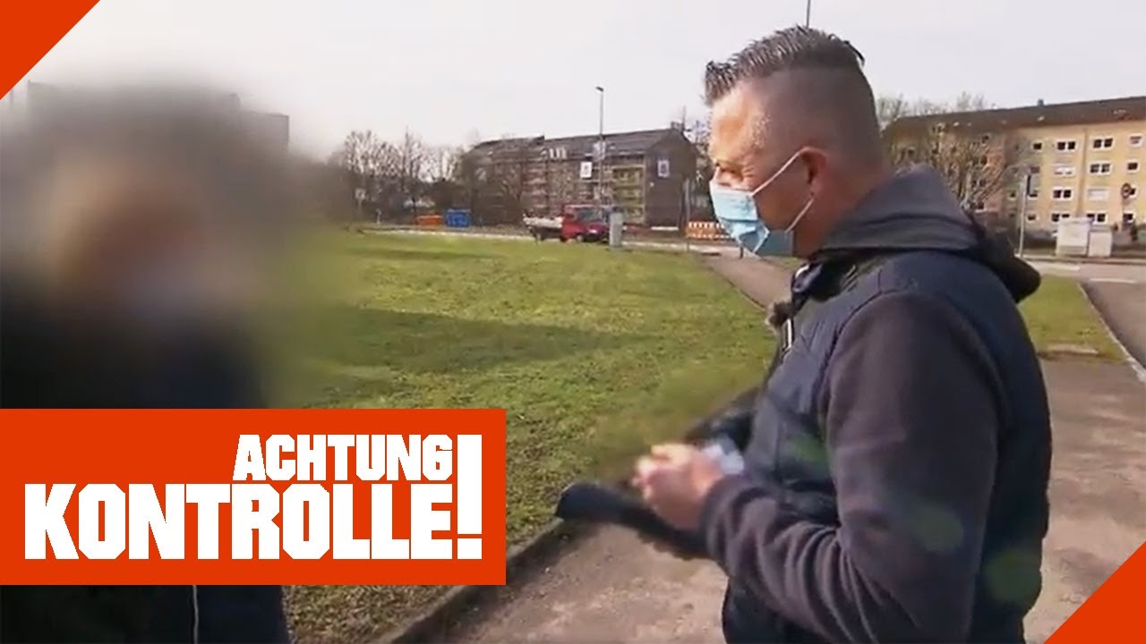 Falsche Fahrkarte! Frau flüchtet aus dem Bus! | 1/2 | Kabel Eins | Achtung Kontrolle