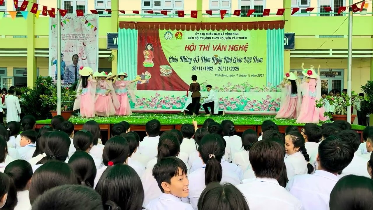LỚP 9/1 - Mashup Mẹ Yêu Con x Viết Tiếp Câu Chuyện Hòa Bình x Trống Cơm