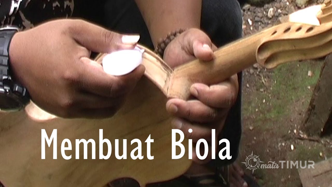 Perajin Sekaligus Seniman Biola Banyuwangi