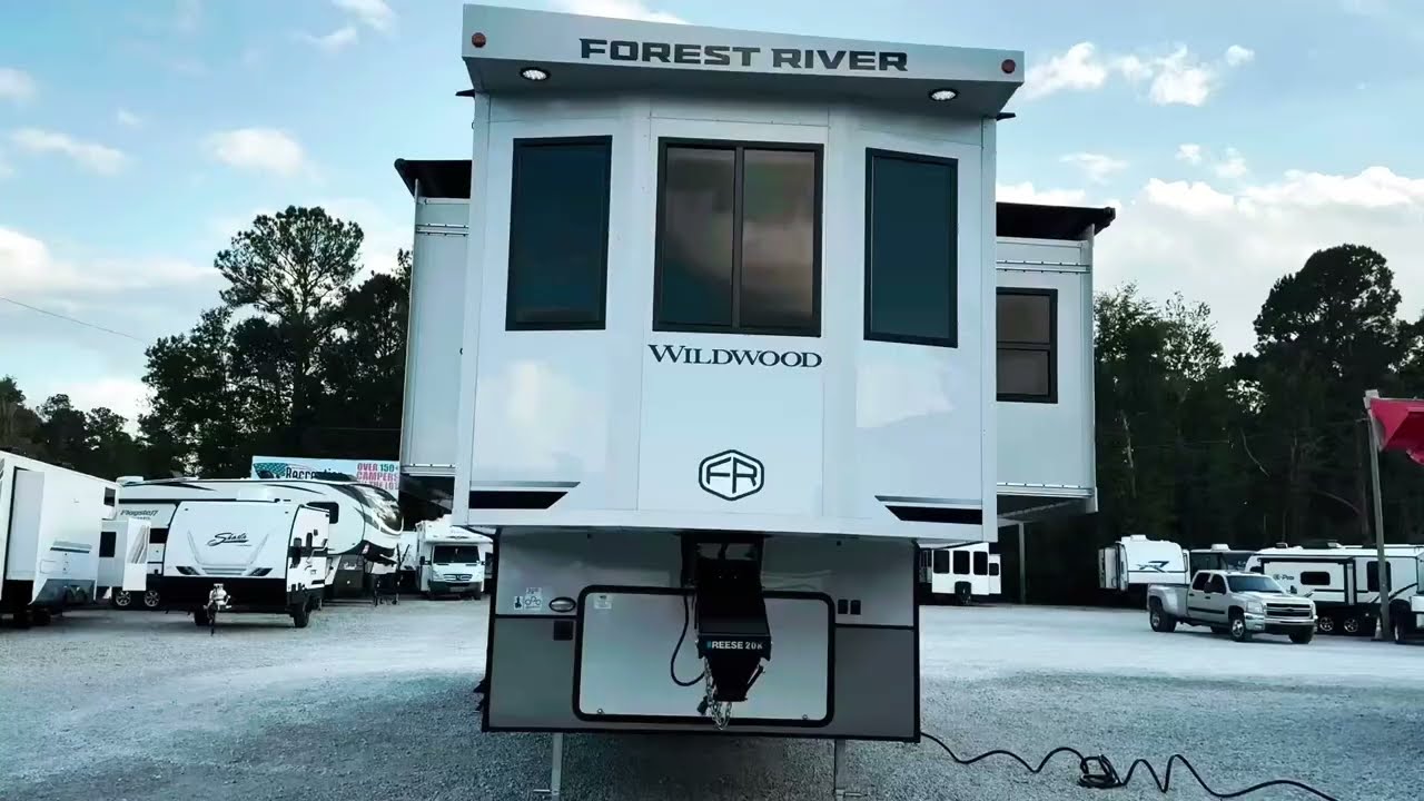 BRAND NEW 2025 Wildwood Heritage Glen ROOST43
