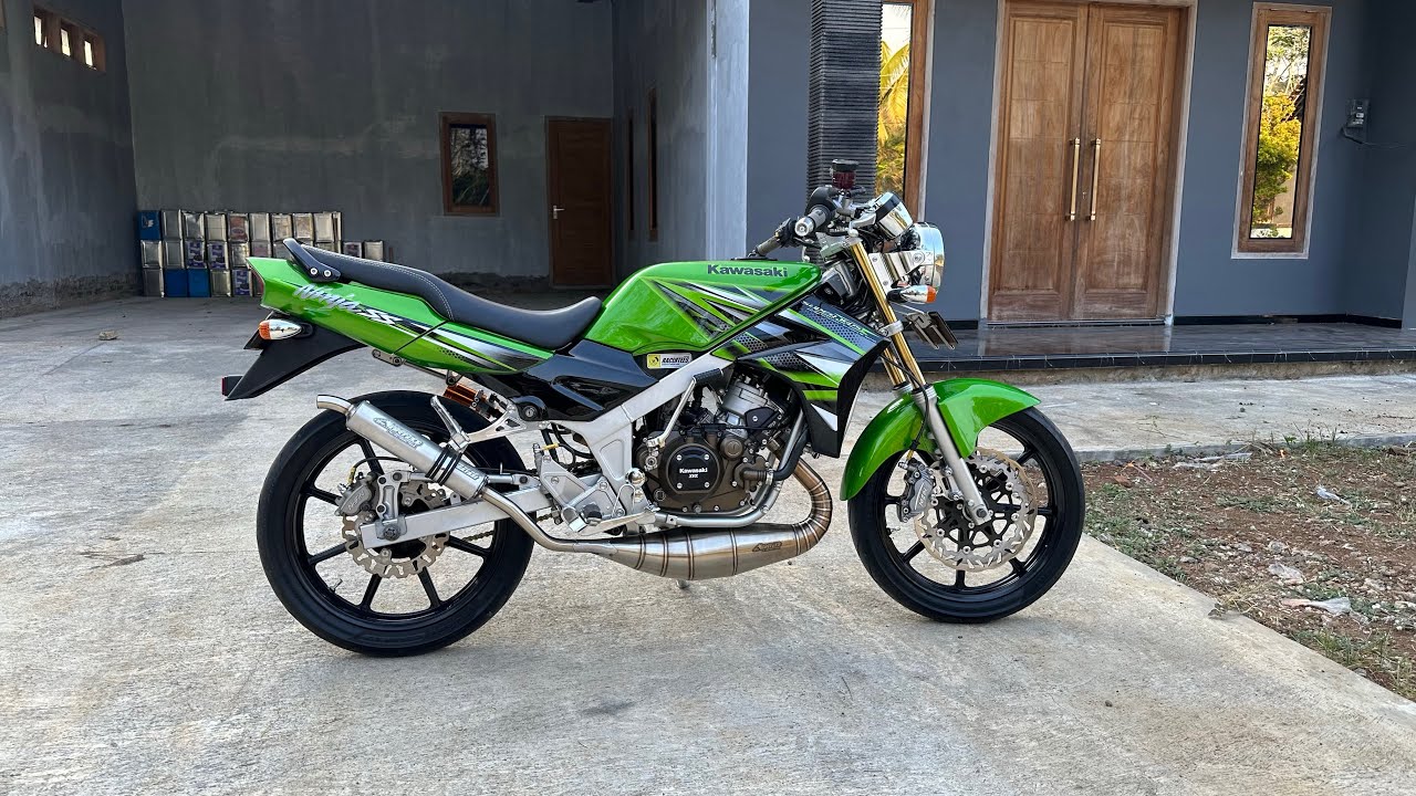 Motor ninja R di restorasi menjadi SS   (semua akan SS pada waktunya)