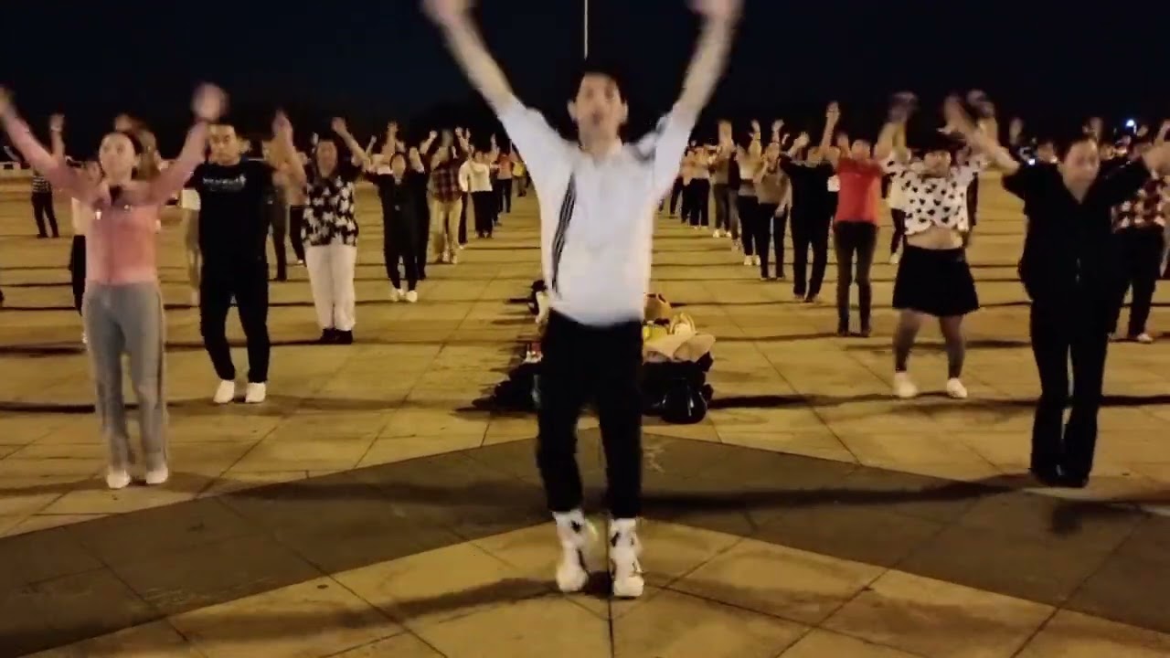 广场舞《你不在我身边》动感简单时尚好学好看