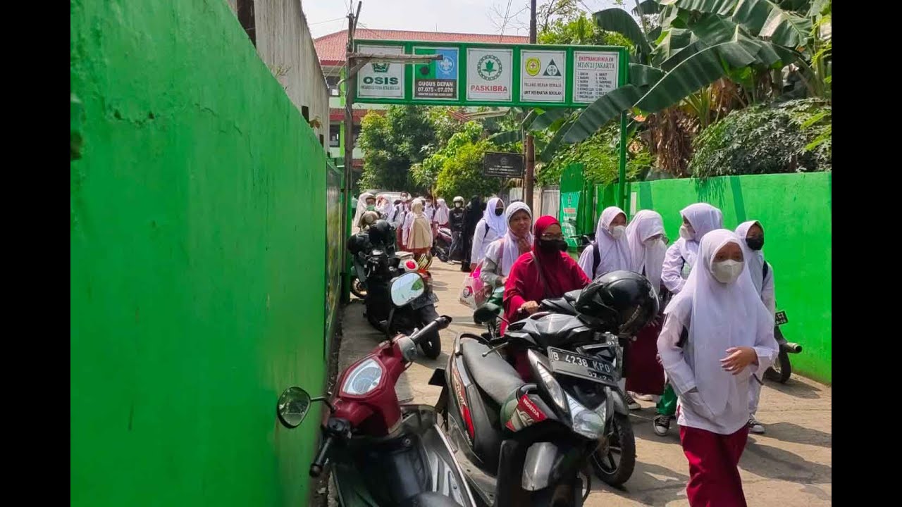 PULANG MPLS DI MTSN 21 JAKARTA