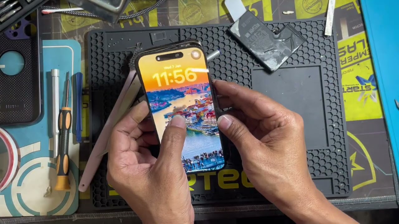 iPhone 14 pro เปลี่ยนแบตเตอรี่แท้