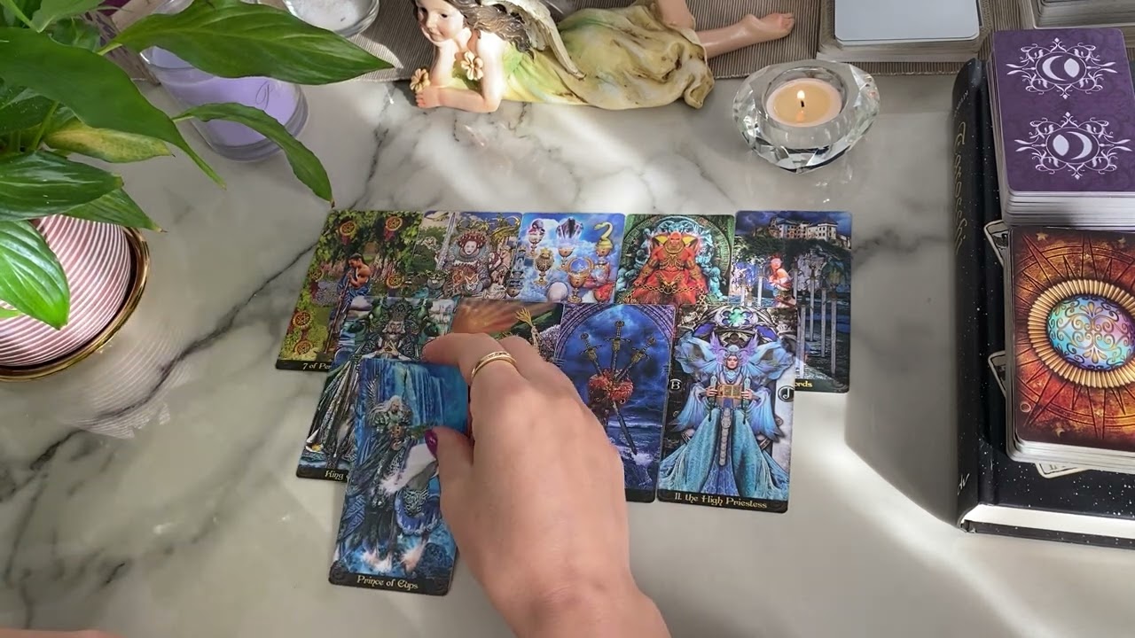 ✨La rivale cosa combina ?!🤔🤯🔥✨#tarochiamore #tarocchiinterattivi #tarot #canalizzazioni #viral