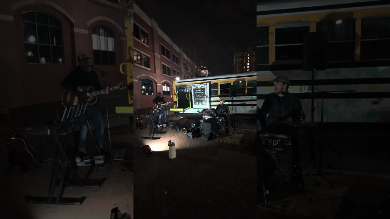 Live Street Performance Downtown Huntsville Spring Street - Tunes from the Tune Bus - 2.10.26