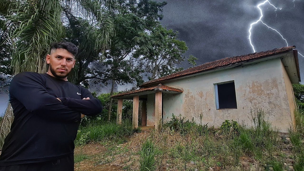 ENCONTREI UMA CASA ABANDONADA ASSUSTADORA