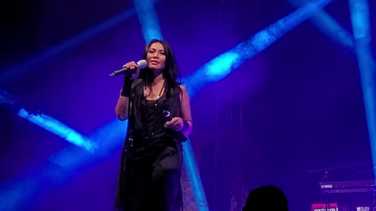 Anggun - Snow On The Sahara - Live @Sassuolo - 10/09/2021