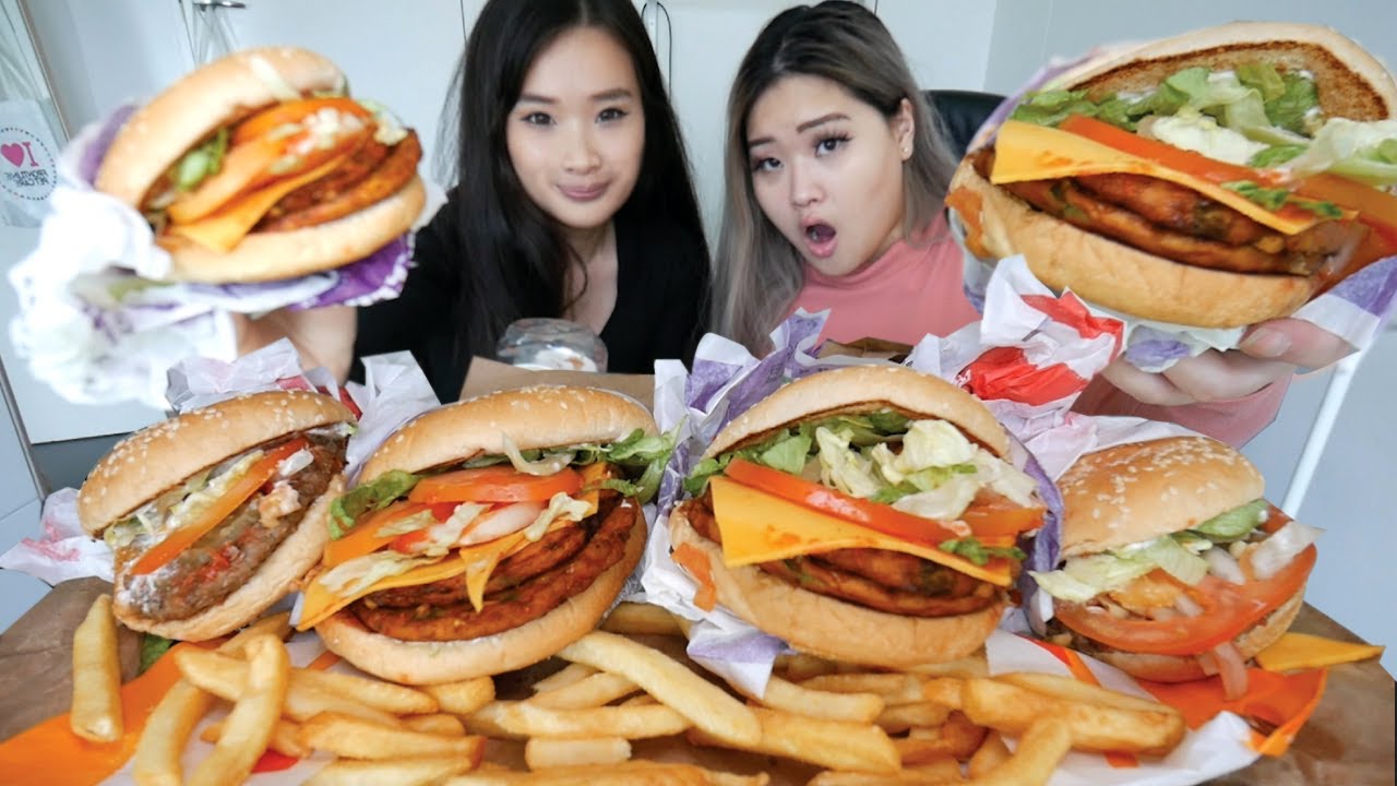 ОГРОМНЫЙ ВЕГАНСКИЙ БУРГЕР HUNGRY JACKS | BURGER KING MUKBANG