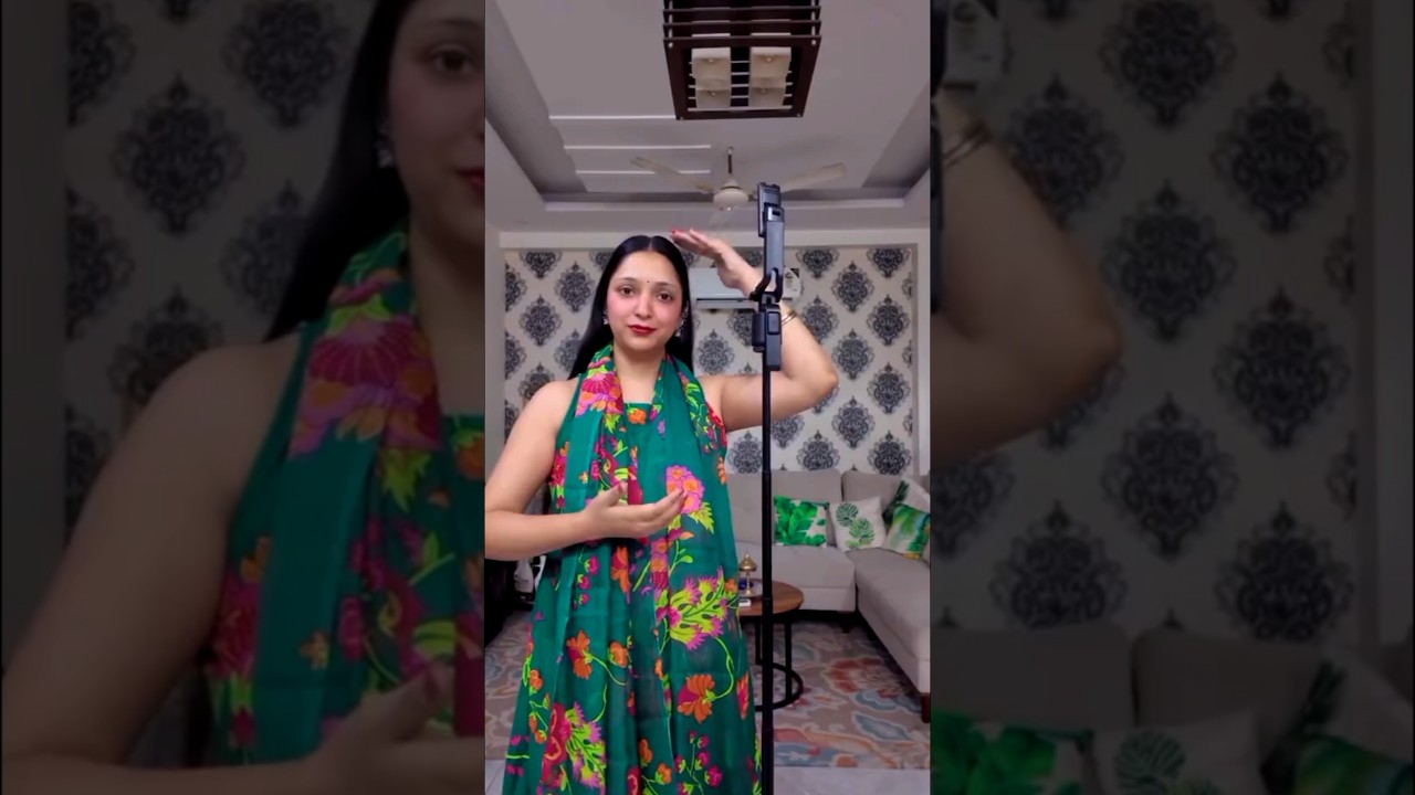 Auto Face Tracking Tripod | 360 Auto Rotation Face Tracking Tripod | #Facetrackingtripod #Shorts