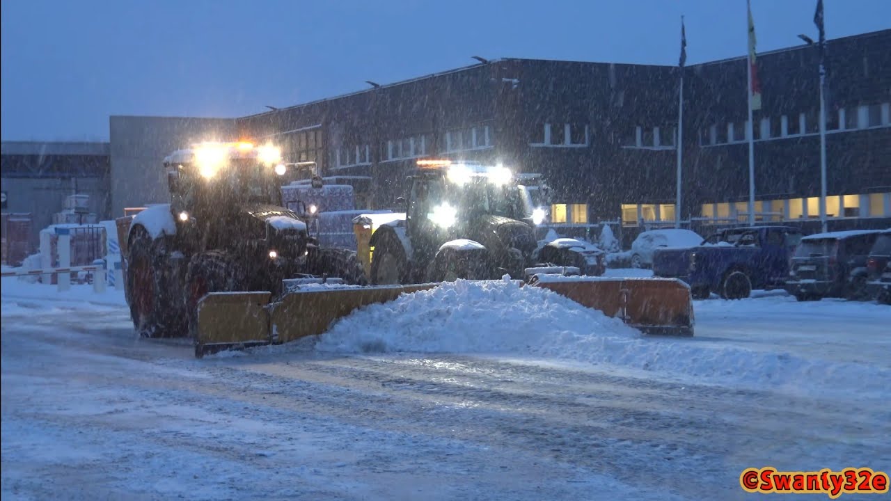 4K| Fendt 828 Vario & Valtra N174 In Snow Clearing