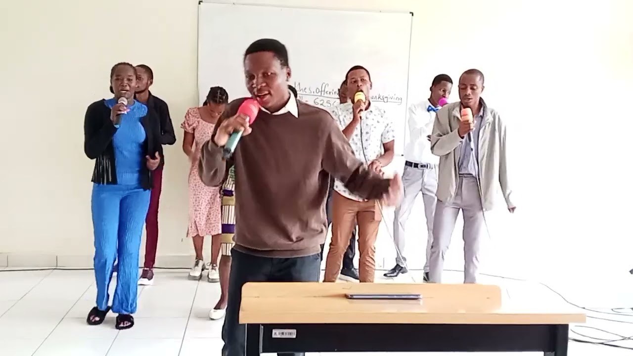 Aliyeniokoa ni Bwana Yesu