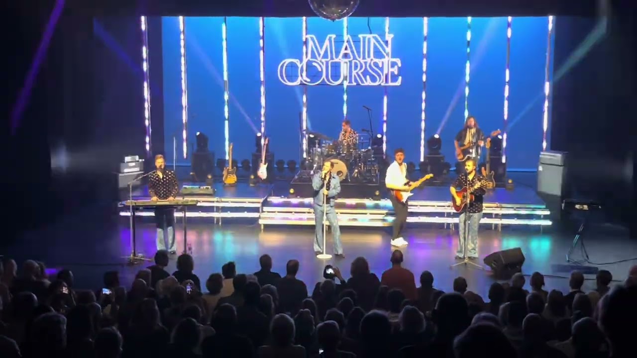 The Beegees by Maincourse in Hengelo, 04-12-25