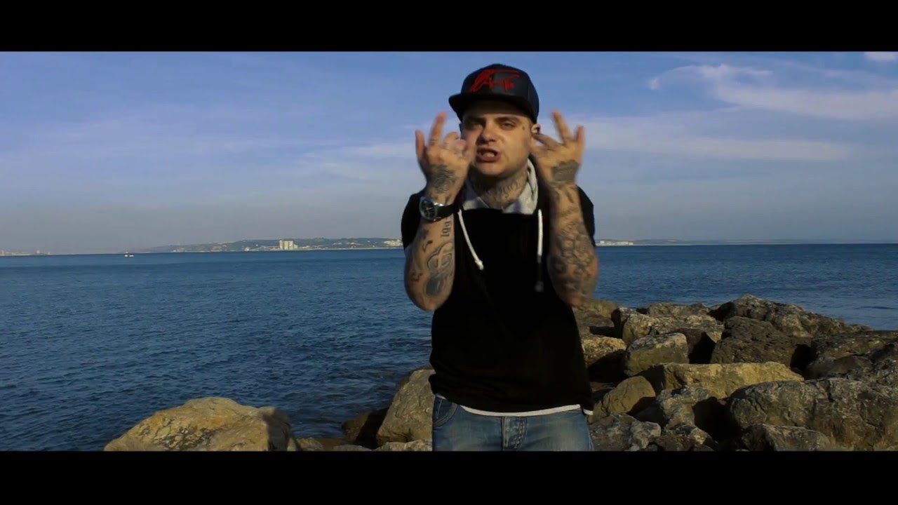 RESISTENTE - Na Back (Video Oficial) 2016