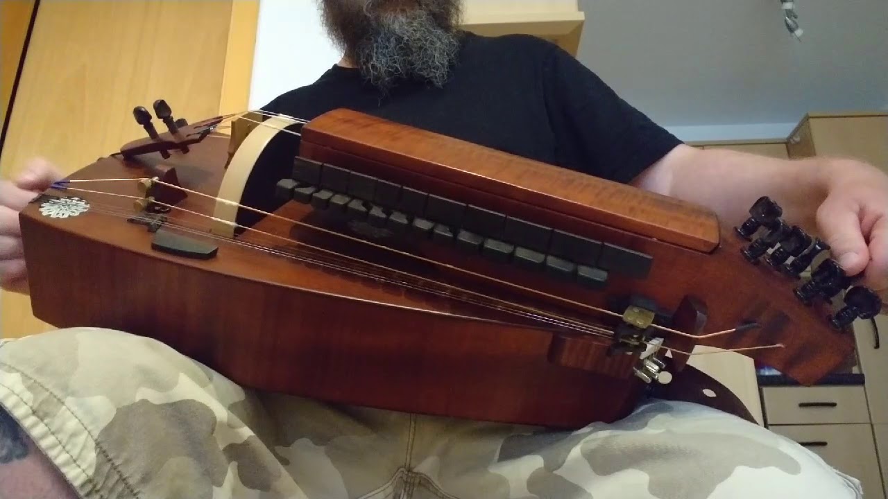 Trying out a Hilsmann Vivace Hurdy-Gurdy