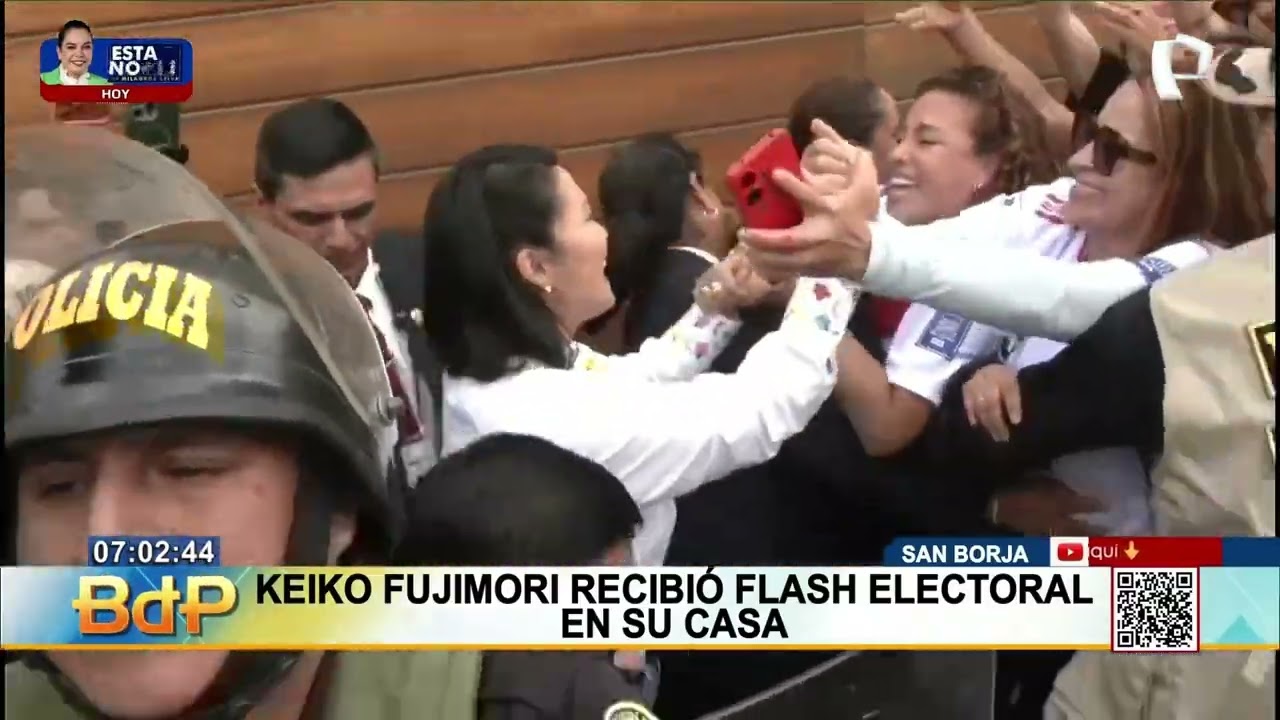 Keiko Fujimori recibi&oacute; flash electoral en su casa de San Borja
