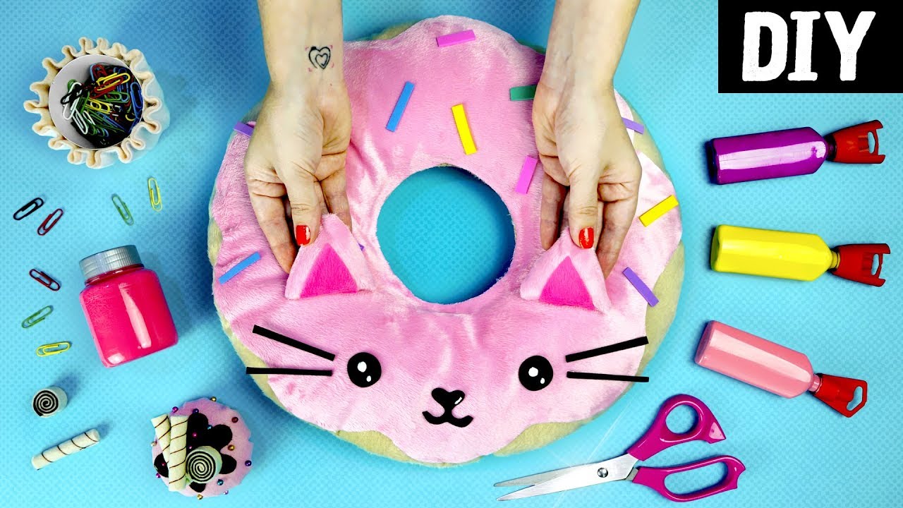 DIYs Kawaii de Doces 🎂🍩 Almofada Gatinho Donut, Cupcake de mesa e Chapéu Donut