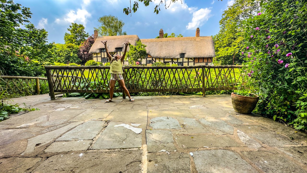 SHAKESPEARE&rsquo;S BIRTHPLACE. SHAKESPEARE&rsquo;S NEW PLACE. ANNE HATHAWAY&rsquo;S COTTAGE.
