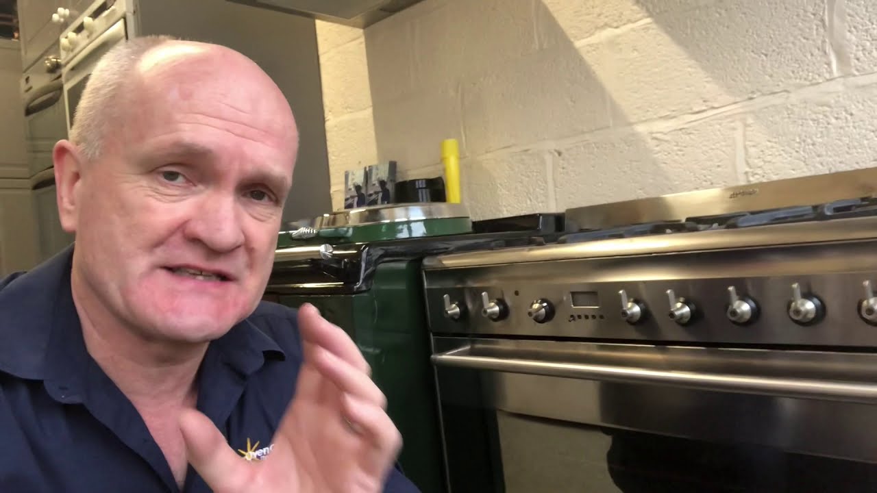 Как почистить духовой шкаф SMEG: предварительные проверки перед профессиональной чисткой.
