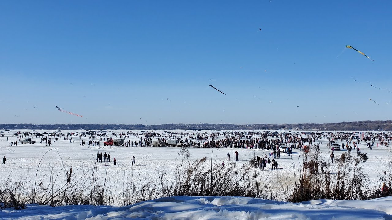 Cabin fever - nice to be outside on a beautiful day #kitefestival2026 #wintervibes #frozenlake