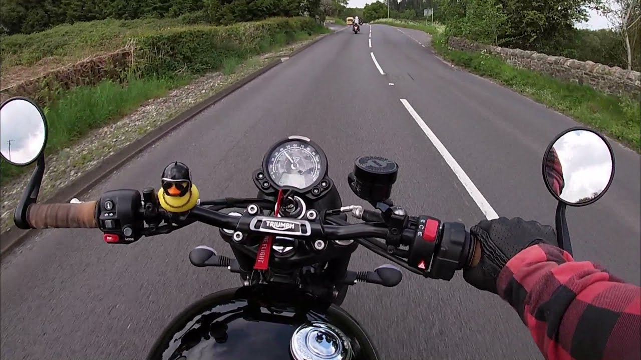 Triumph Street Twin 900cc - Ride Along #1 - to Baffle Haus