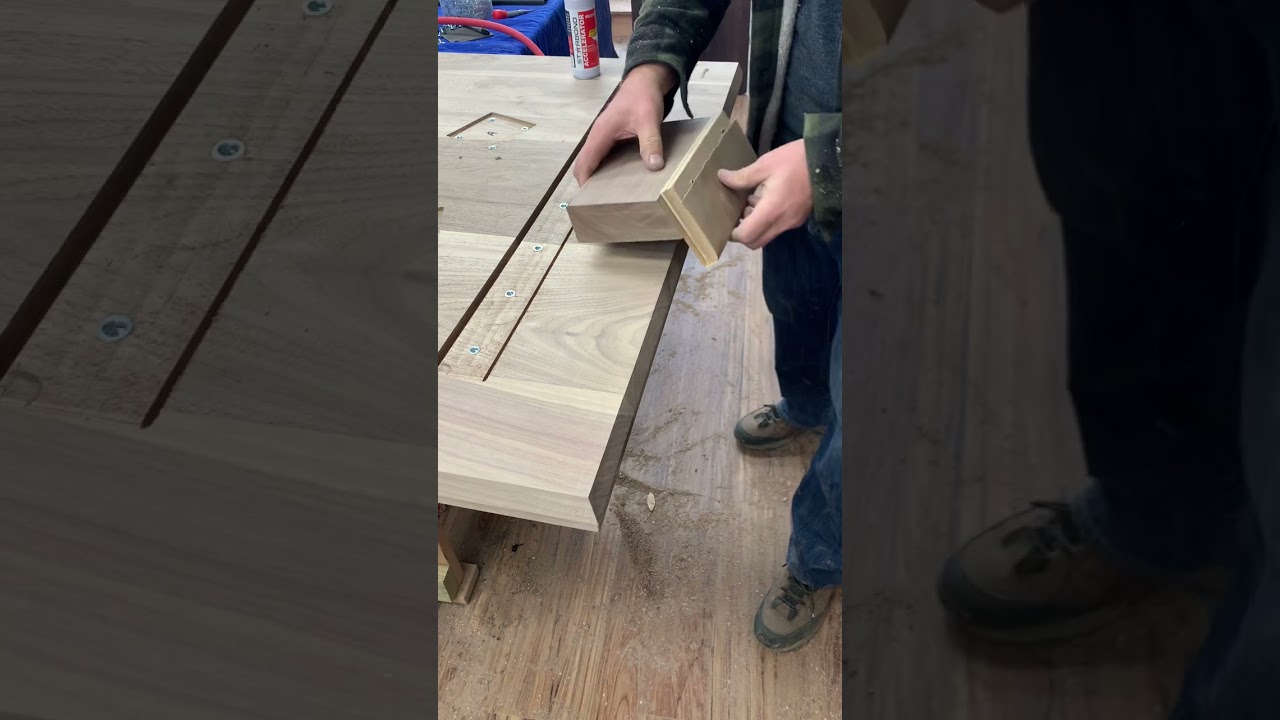 Black Walnut Dining Table (short) Full Build