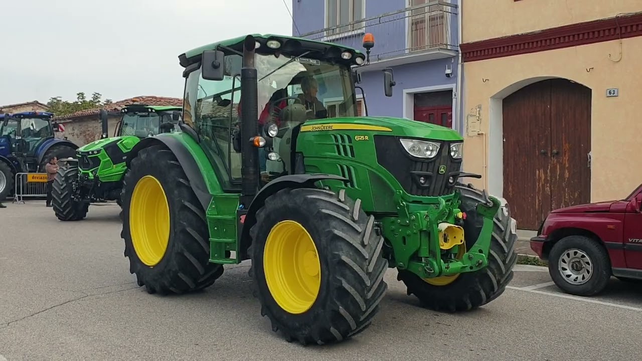 SFILATA DI TRATTORI A POMPONESCO  SECONDO VIDEO  2023