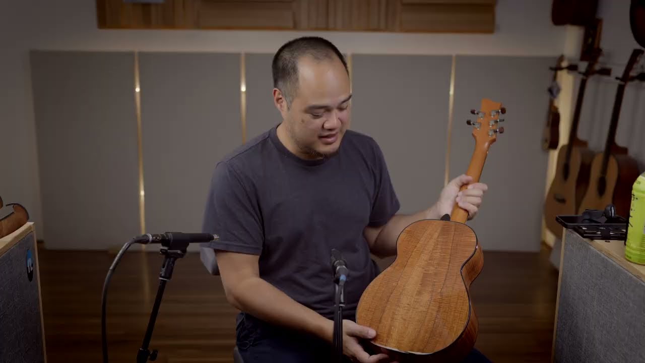 Kamaka HF-45 D2 250829 Moon Spruce Mastergrade Koa