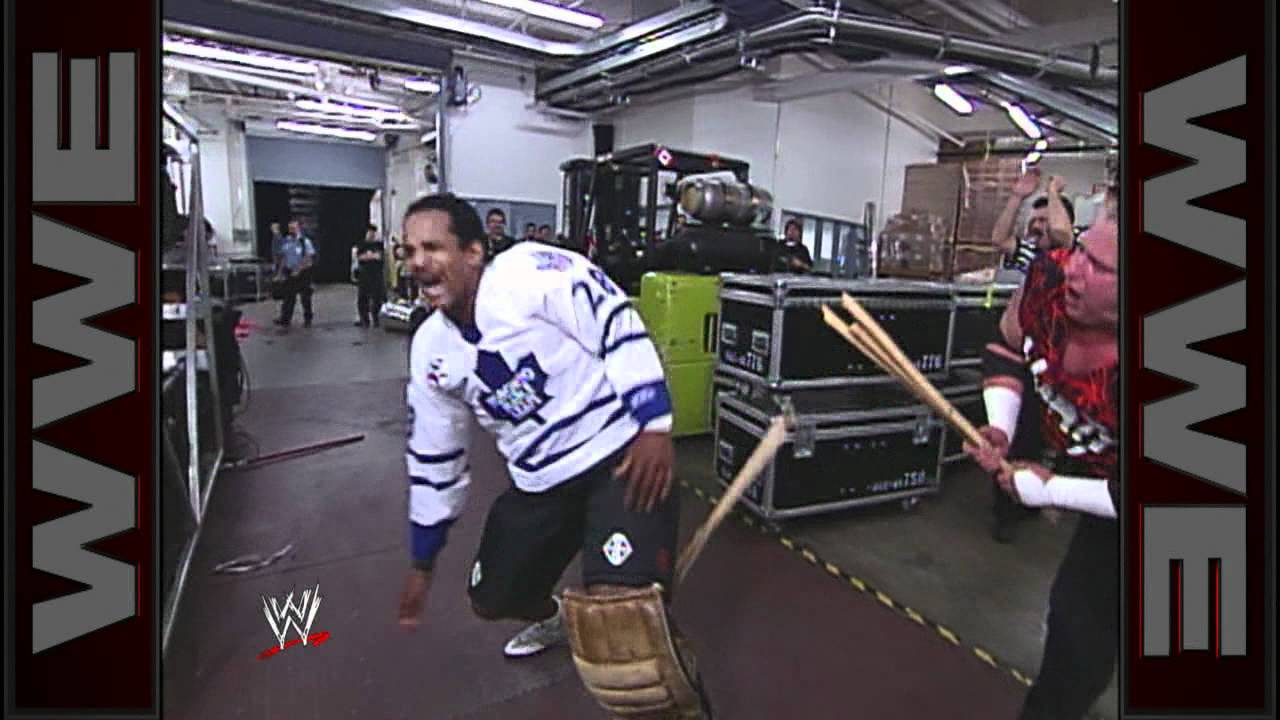 Норман Смайли побеждает Брайана Ноббса и выигрывает WCW Hardcore