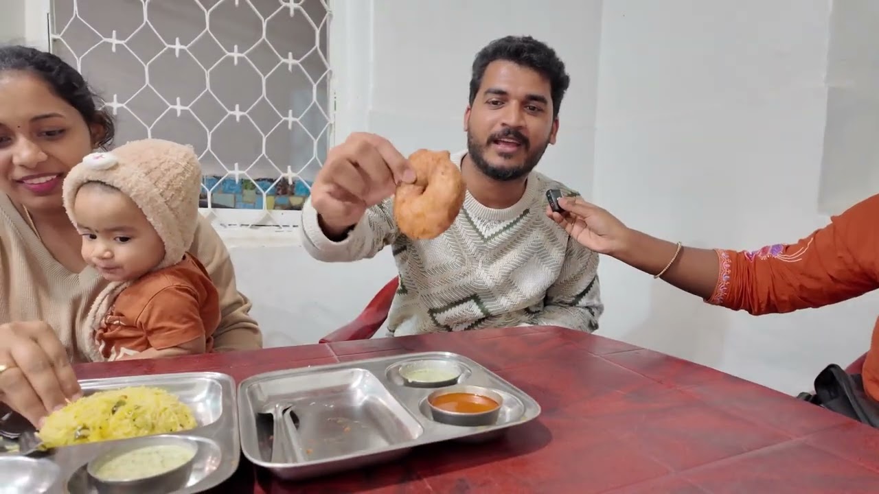 Day Out Shopping Went Wrong 😱 | Unexpected Twist! @Varshanavinvlogs #shopping #vlogs #saree #food 