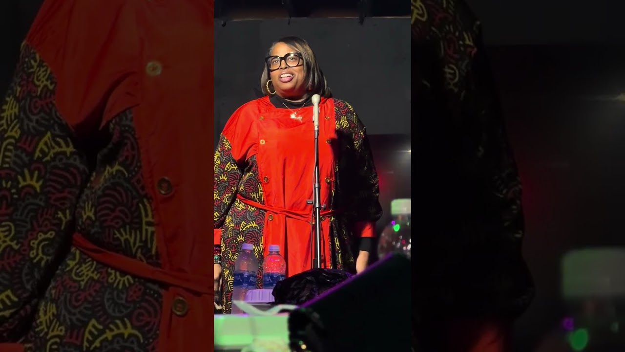 P￼oet/￼Singer ONE-SINGLE-ROSE ®️🌹performs at Poetry and Conversations hosted by Vaquita Q Kennedy