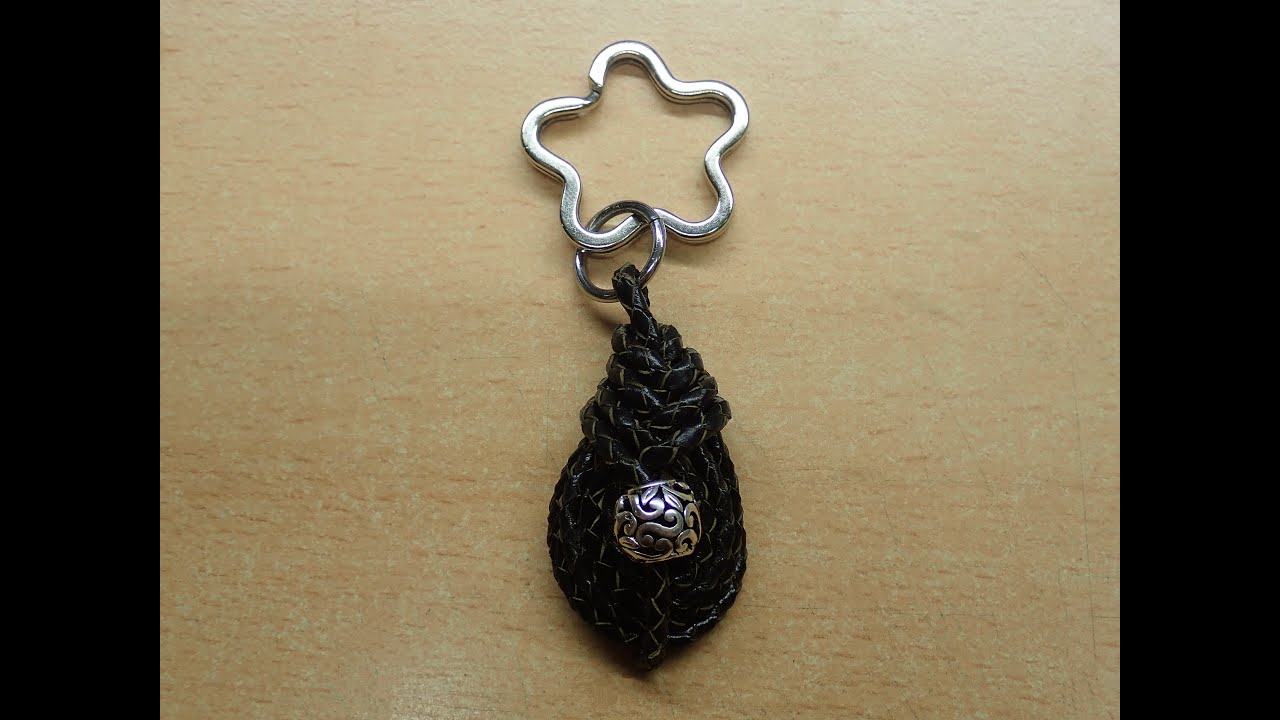 Schlüsselanhänger aus Leder - Schmuck selber machen - DIY