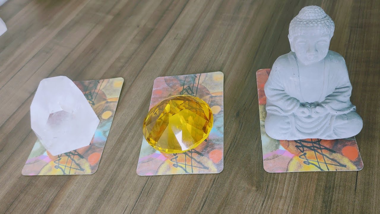 O que está PENSANDO sobre mim atualmente? 💘🤔 Ainda me quer? TAROT INTUITIVO 🔮✨