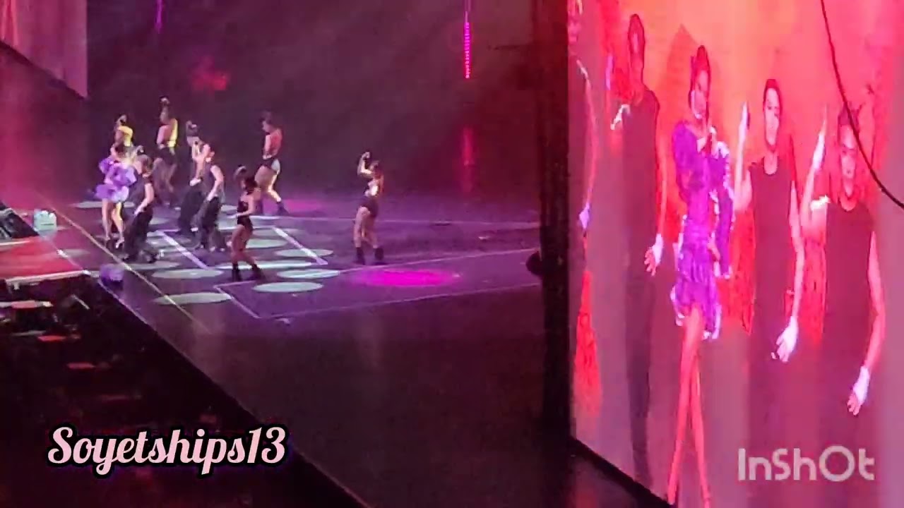 [BORN PINK TOUR 2023] FLOWER (Jisoo's Solo Stage) Singapore Day 1🌹❤️