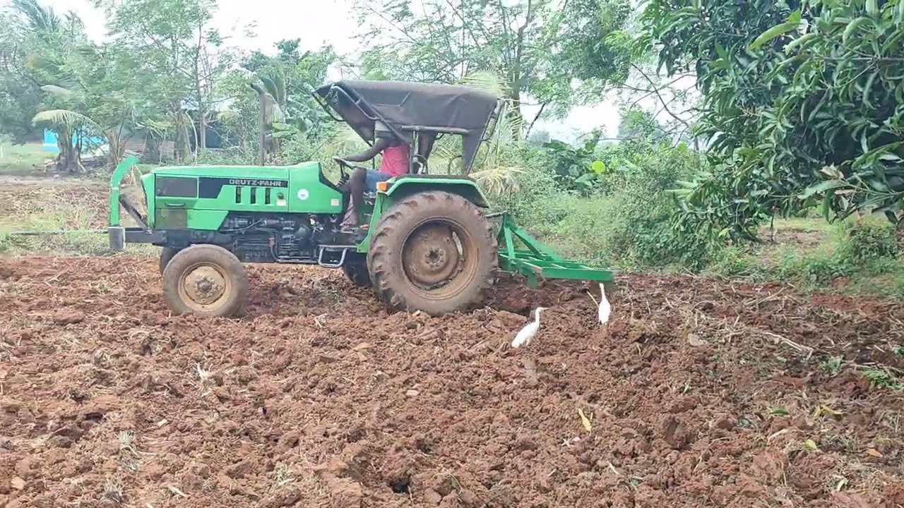 DEUTZ FAHR Agromaxx 45e with 5 tyne cultivator performance