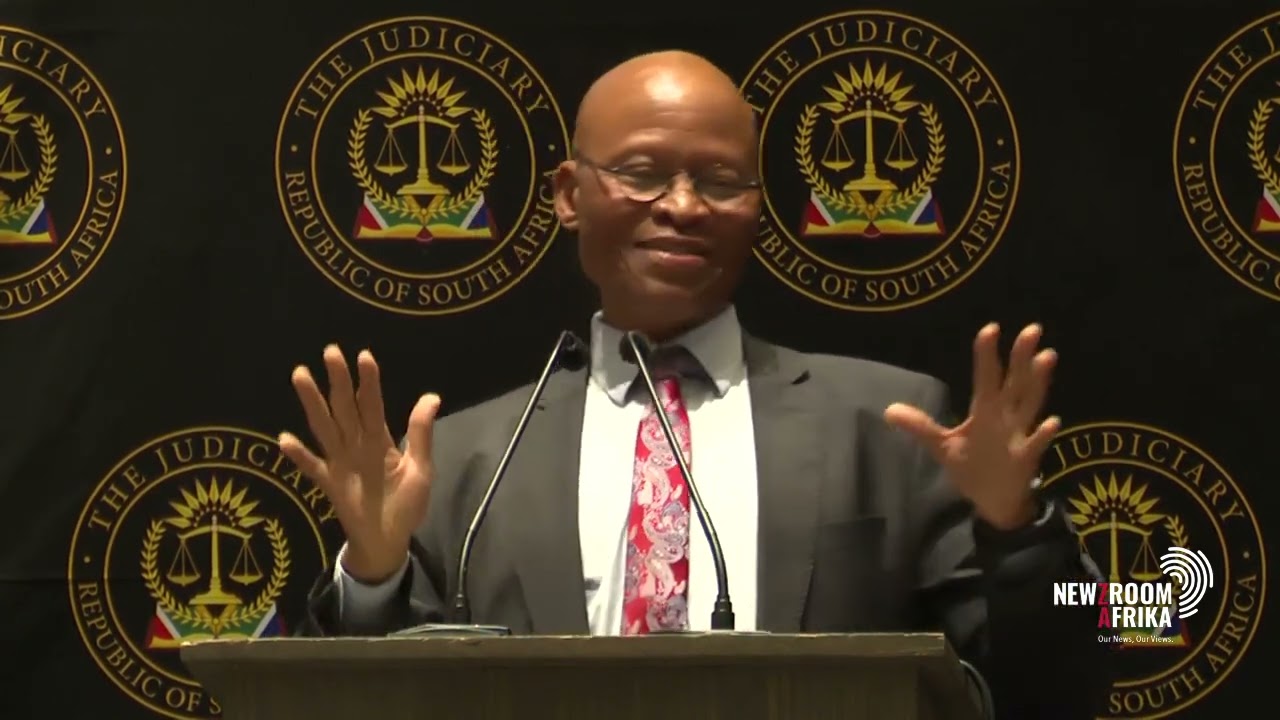 Mogoeng honours outgoing Chief Justice Raymond Zondo