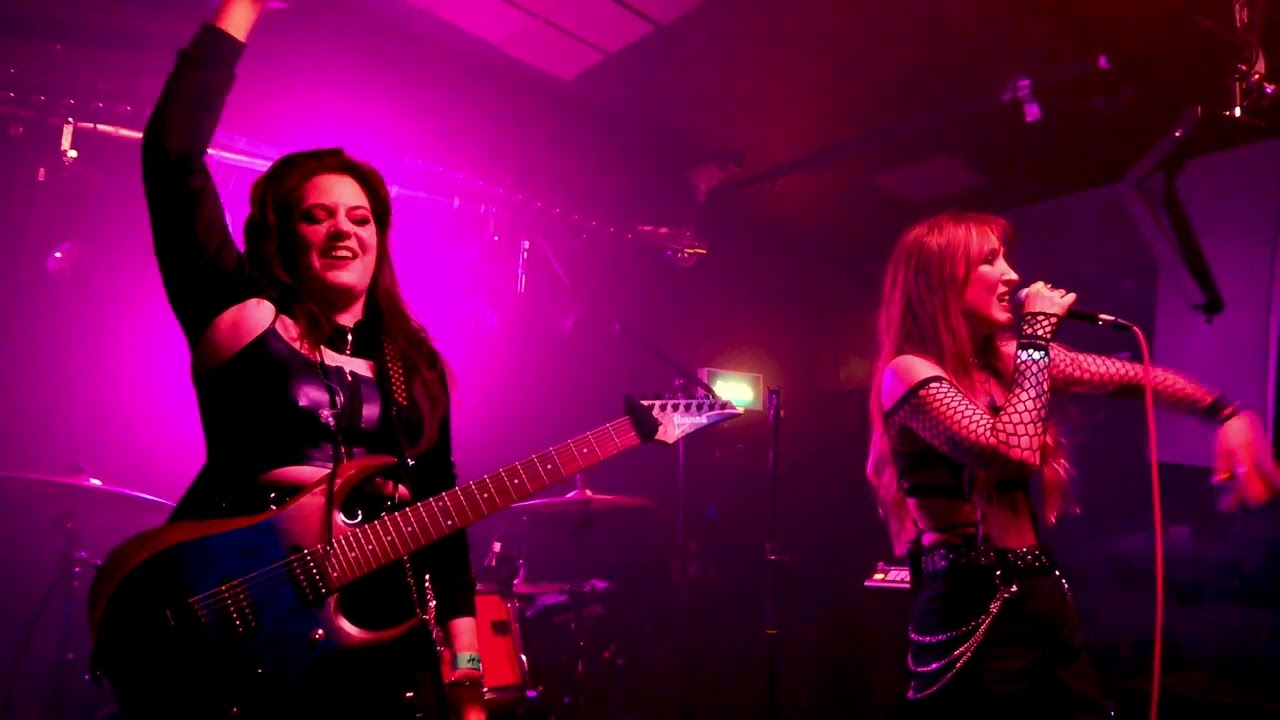 Glytsh at The Grace, Highbury, London