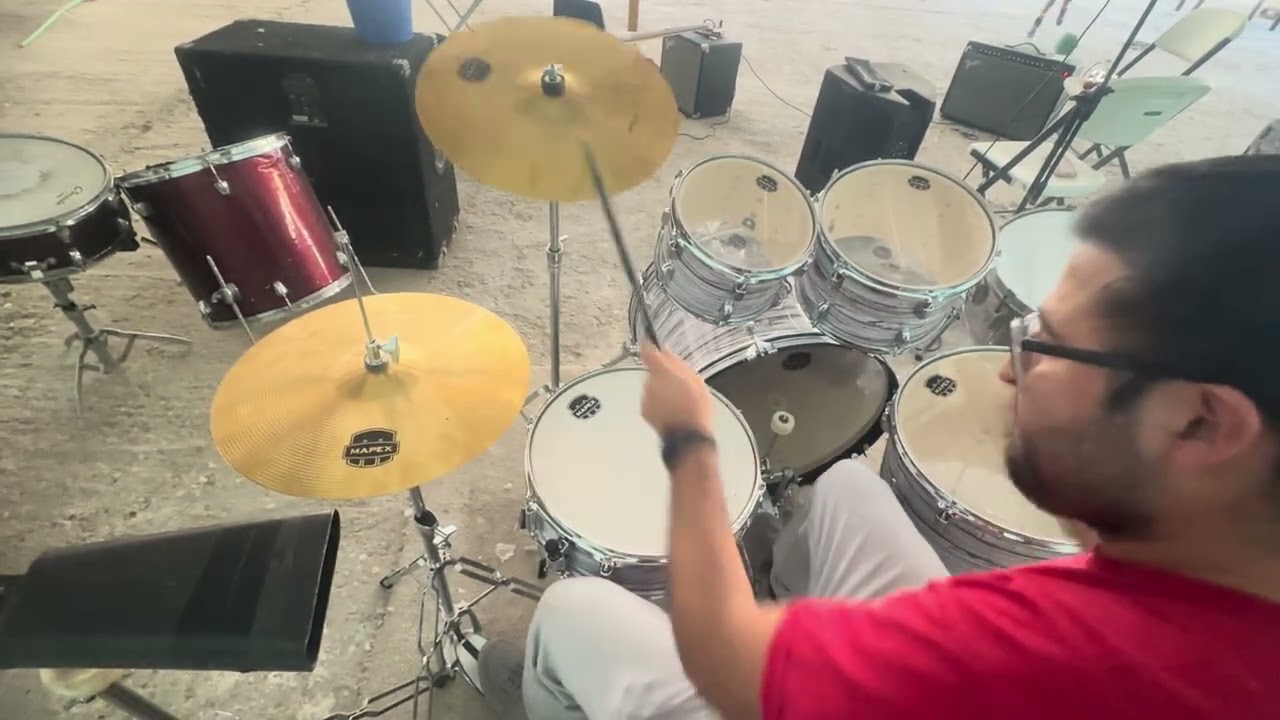 CUMBIA (forma de tocar cumbia sencilla con contratiempos cerrados y abiertos)