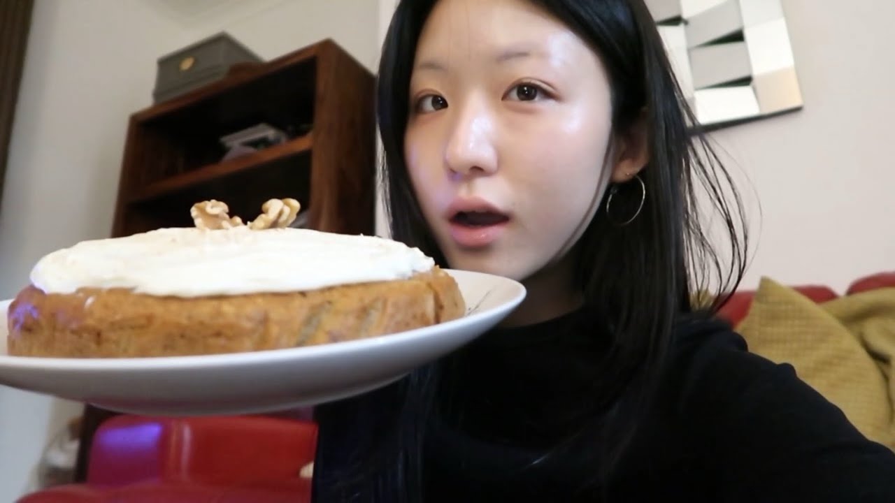 런던워홀 브이로그🇬🇧 데이오프 날 영국친구 집에서 당근케이크 만들기 ..*