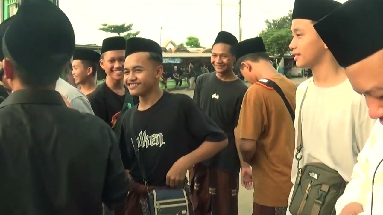 Wisata Religi SMP Syubbanul Wathon Bandongan Angkatan Essalavi tahun 2022 di Jakarta