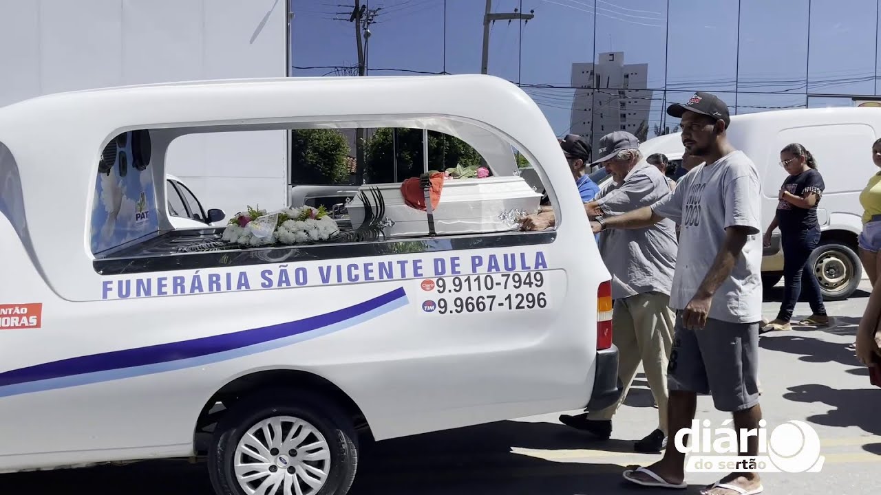 Sepultamento de criança que morreu quando era transferida para UTI Infantil comove Cajazeiras