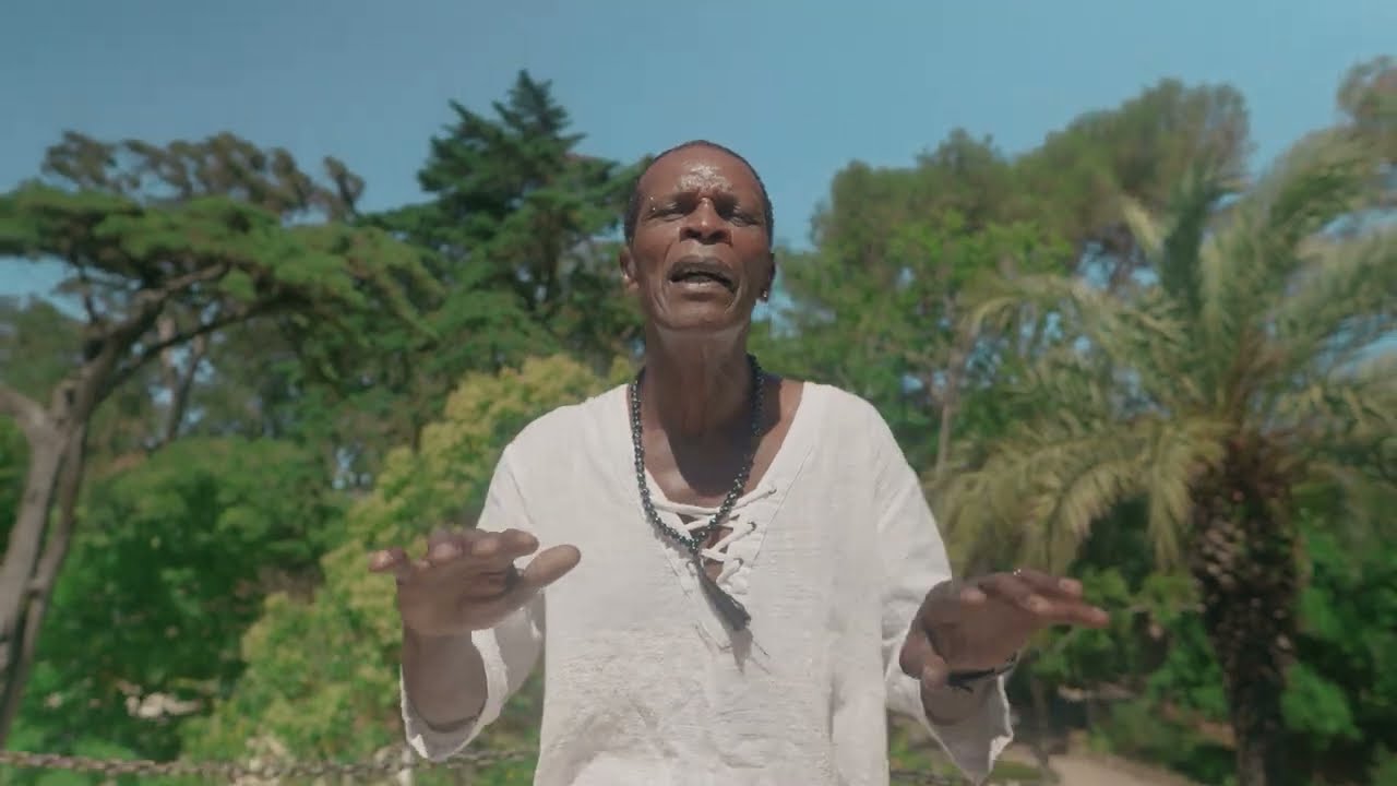 Gaby Fernandes - Quando a mulher ama (Official Video)