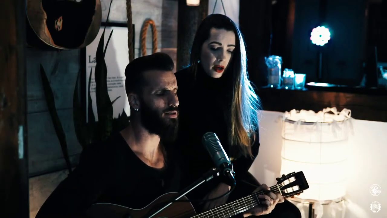 Andr&eacute; Tavares Feat.: Bruna Tavares - Falling slowly (Quarentena Sessions)