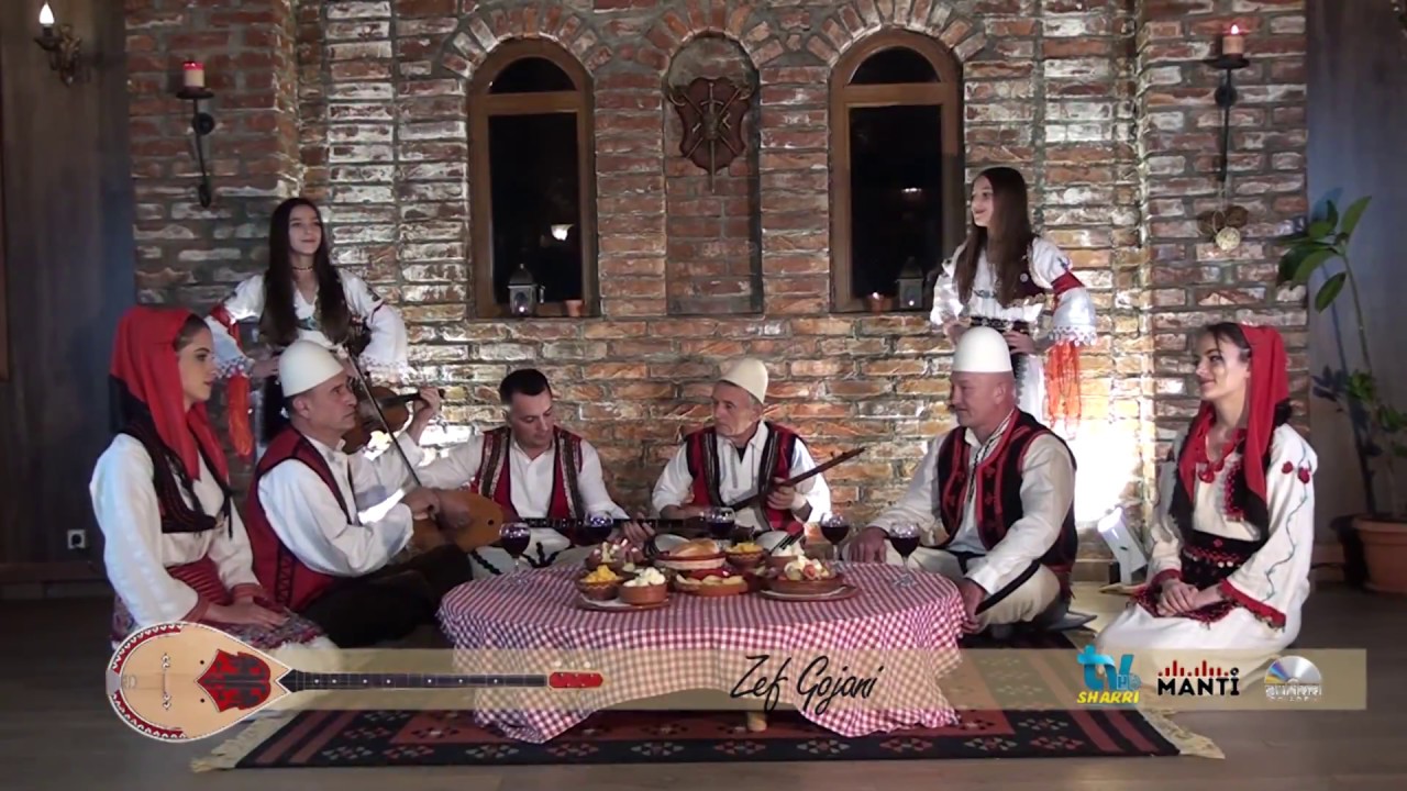 Zef Gojani Keng Per Frrok Gjinin Gezuar Me Folklorin