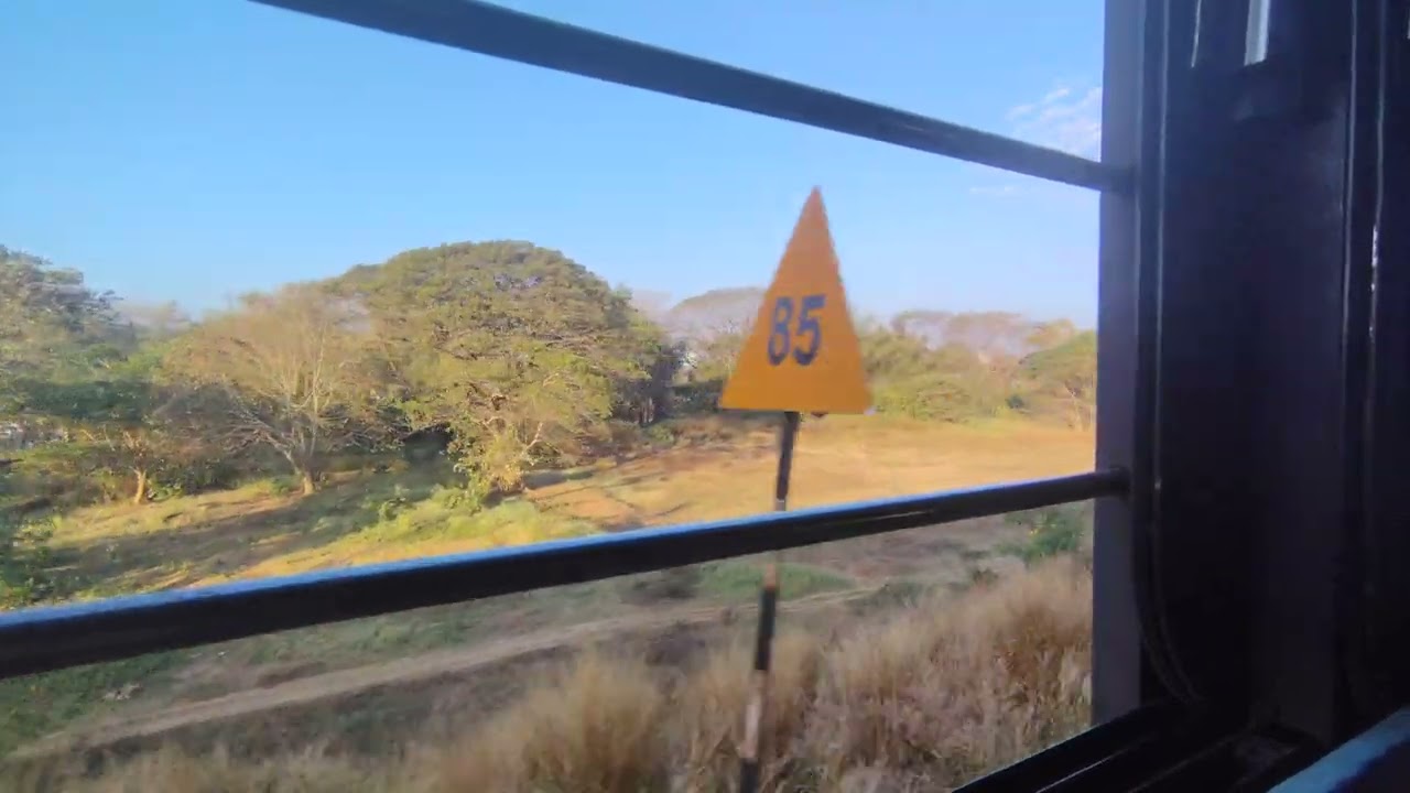 LHB FLAT WHEEL SOUNDS OB 22114 TVCN - LTT SF . ALSO WITH 110km/h ACTION AND PATTAMBI STATION SKIP