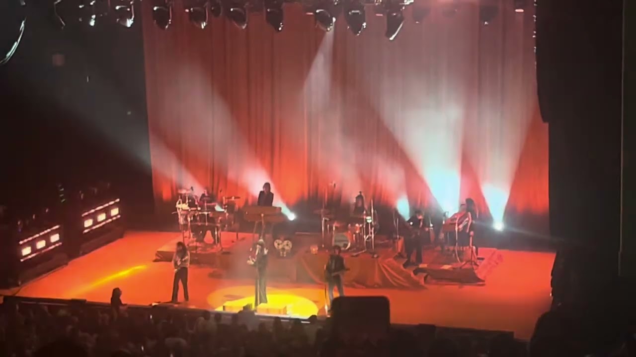 Blossoms live at Hammersmith Eventim 02/11/2024