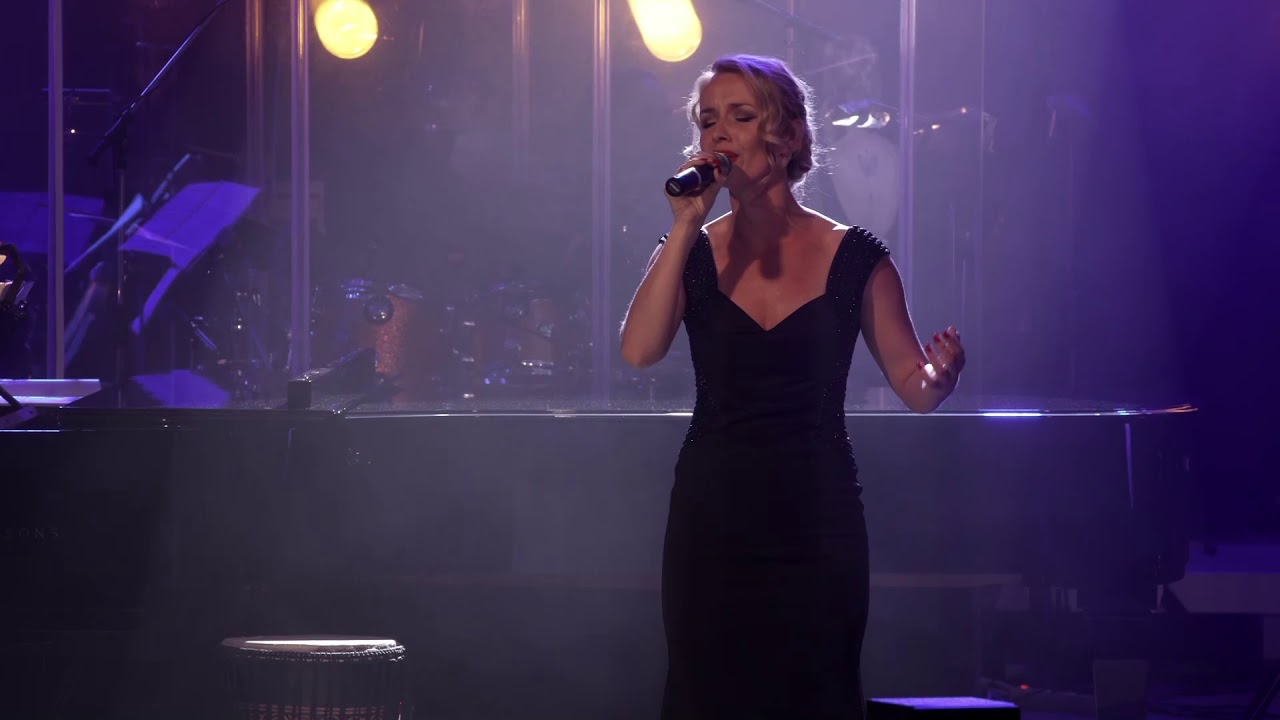 Smile -  Susanne Braun beim Gunni Mahling&Friends Konzert im März 2019